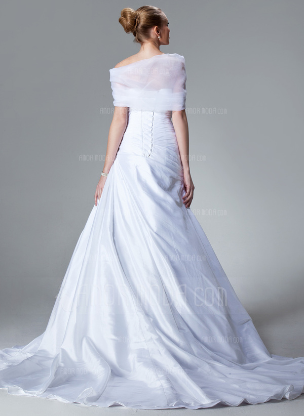 Ligne-A/Princesse Cœur Traine courte Taffetas Robe de Mariée avec Ondulé Dentelle Perlé (002000827)