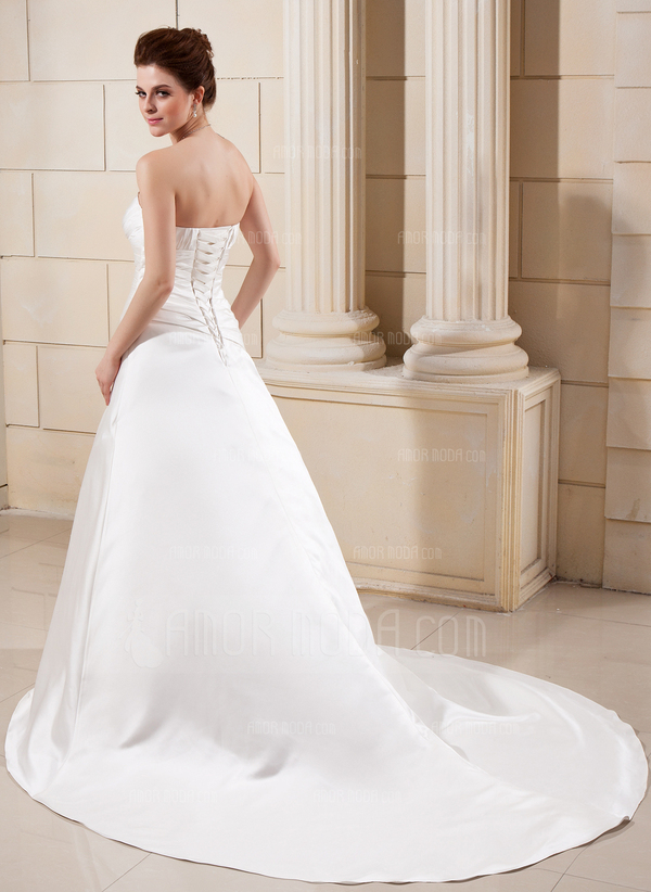 Ligne-A/Princesse Cœur Traine courte Satin Robe de Mariée avec Ondulé Perlé (002000686)