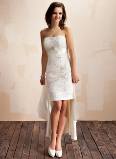Robe de Mariée Coupe droite Cœur Assymetrique Satin Dentelle Robe de Mariée avec Perlé Broche florale en cristal Sequins (002012842) Robe de Mariée Coupe droite Cœur Assymetrique Satin Dentelle Robe de Mariée avec Perlé Broche florale en cristal Sequins (002012842)