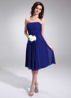 A-Line/Princess Strapless Knee-Length Chiffon Bridesmaid Dress With Ruffle (007020862)