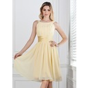 A-Lijn/Prinses Ronde Hals Knielengte Chiffon Satijnzijde Bruidsmeisjes Jurken met Roes (007004142) A-Lijn/Prinses Ronde Hals Knielengte Chiffon Satijnzijde Bruidsmeisjes Jurken met Roes (007004142)