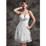 Empire Cœur Mi-longues Charmeuse Dentelle Robe de Mariée avec Ondulé Perlé Sequins (002024079)