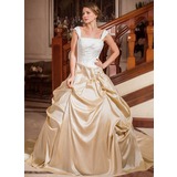 bal Sans bretelles Encolure carrée Traîne Chapelle Taffetas Robe de Mariée avec Ondulé lacet Perlé (002012029)